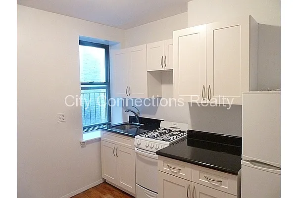 Rented by City Connections Realty | media 18