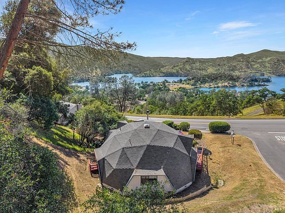 4th image of 203 Blue Cove Court