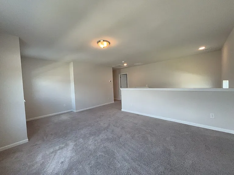 445 Navona Dr — Photo 18