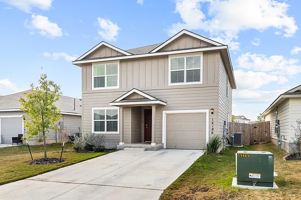 5 bed, 2010 sqft, $2,200 — Photo 2