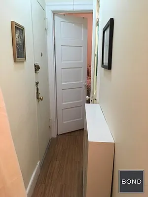 Rented by Bond New York | media 32