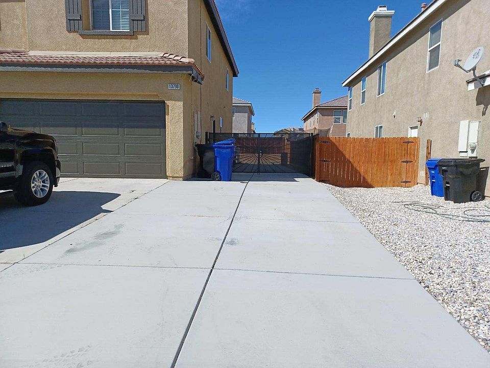 2nd image of 13790 Camino Cinco St