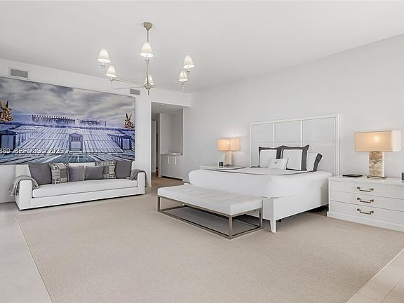 3rd image of 1000 Biscayne Blvd Unit 3701