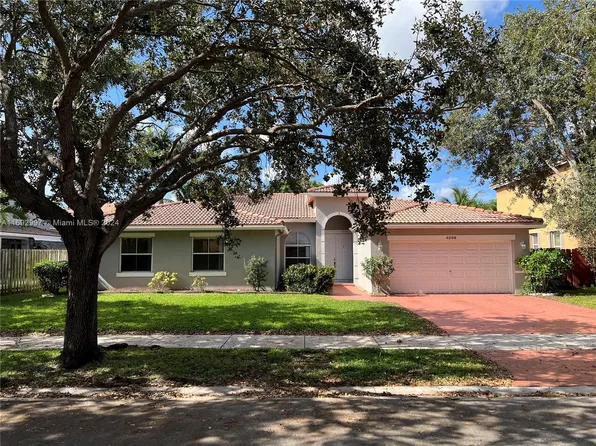 4289 NW 41st Ln, Pompano Beach, FL 33073