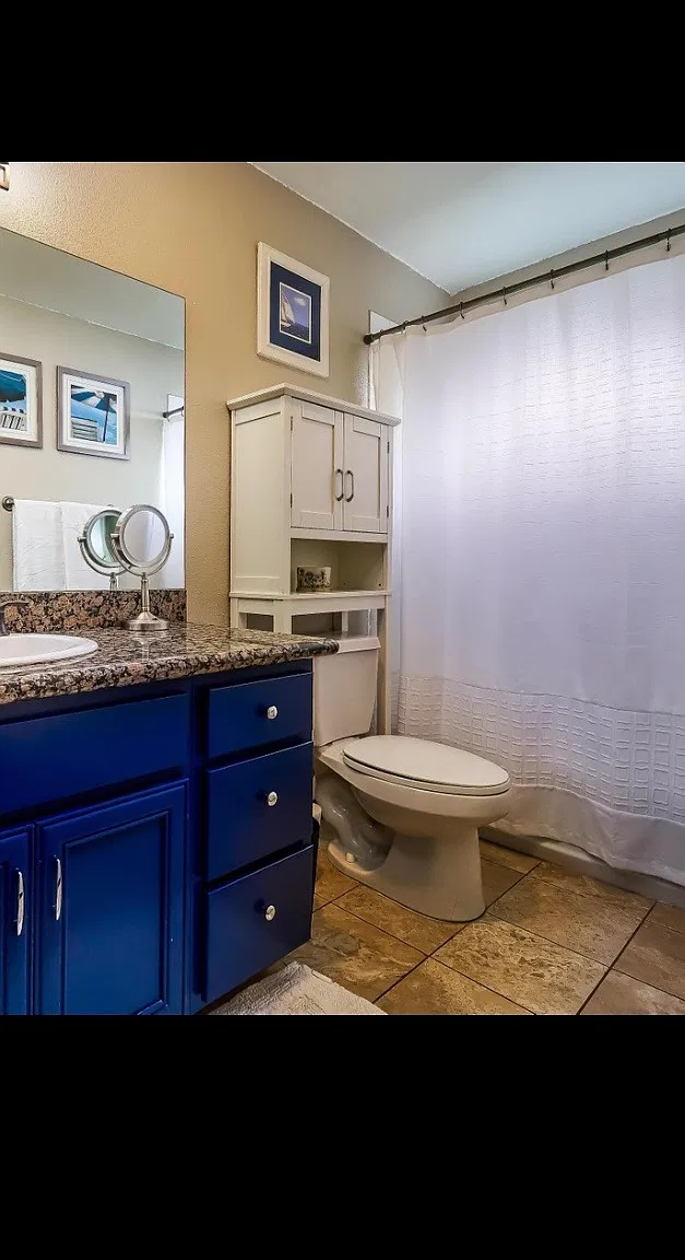 930 Peach Ave — Photo 2