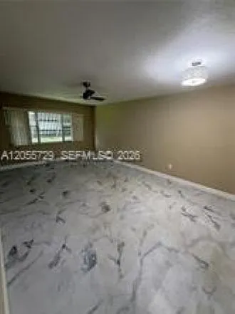 6720 Arbor Dr — Photo 2