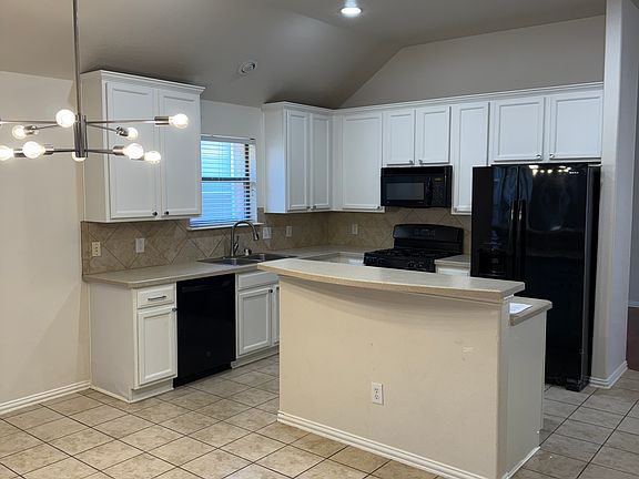 5th image of 337 Kirby Dr