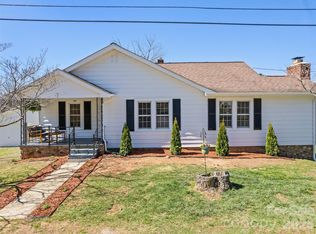 157 Morgan St, Canton, NC 28716
