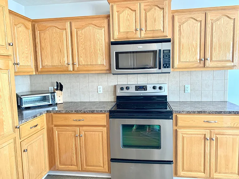 4617 Waterford Ave — Photo 8