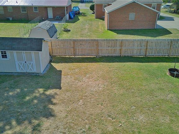 5th image of 729 Orlo Ln