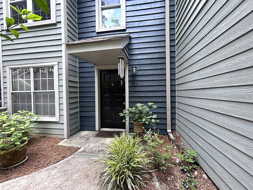 1st image of 1378 N Crossing Dr NE