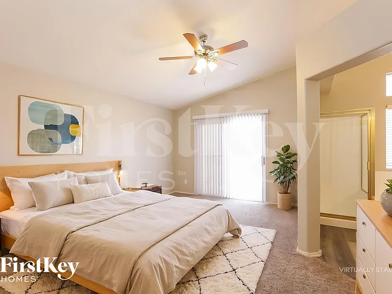 1900 Toscanini Way — Photo 12