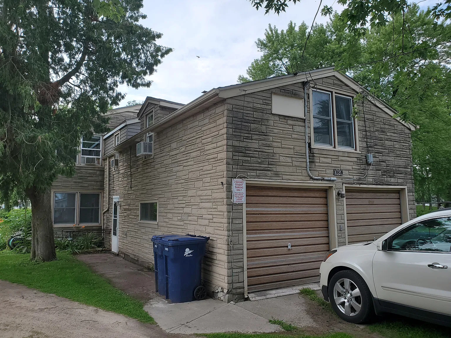1 bed, 700 sqft, $925 — Photo 1