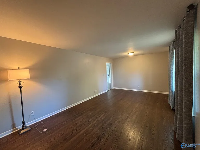 2803 Hester Ln NW — Photo 4