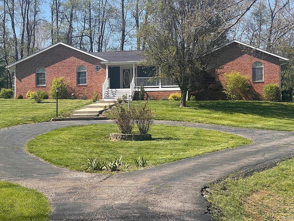 1st image of 1780 W Lancaster Dr