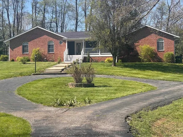 1780 W Lancaster Dr, Bloomington, IN 47404