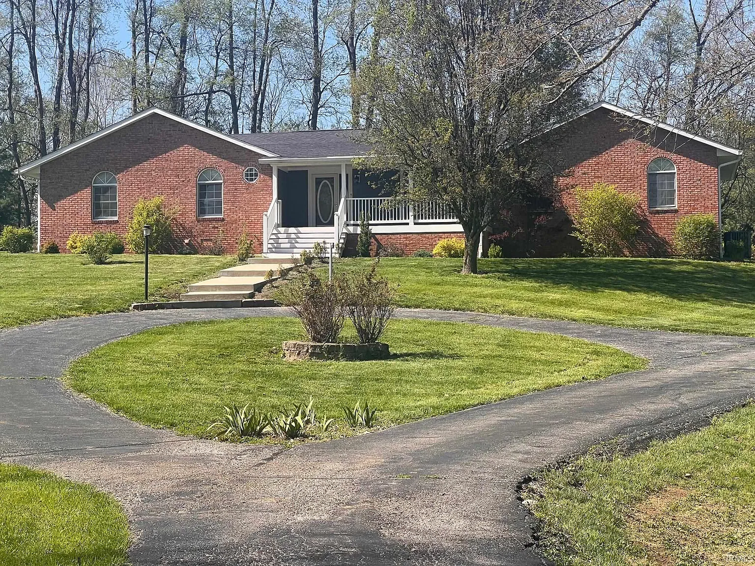 1780 W Lancaster Dr photo 1
