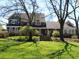 6N827 Old Homestead Rd, St Charles, IL 60175