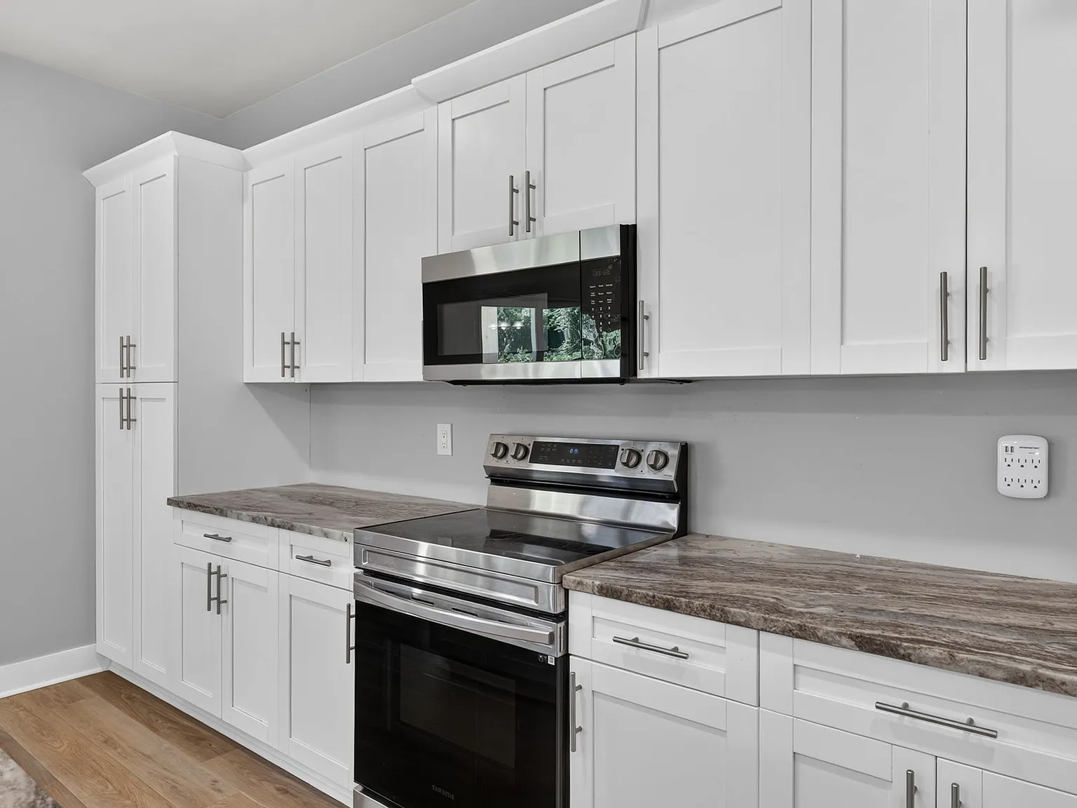3 bed, 1645 sqft, $1,860 — Photo 4