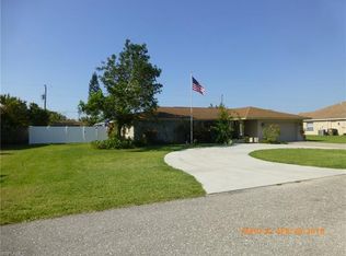 1006 SE 27th Ter, Cape Coral, FL 33904