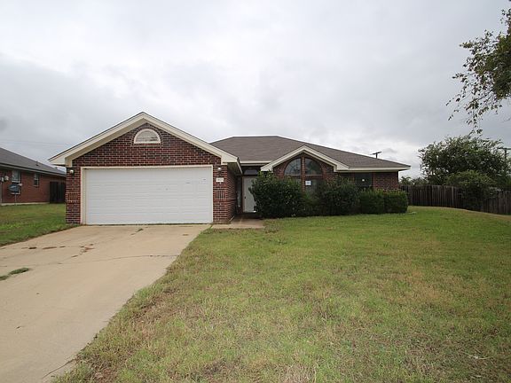 2nd image of 3823 Oak Valley Dr