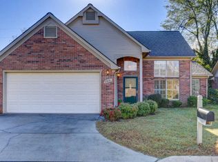 2010 Cochran Pl, Maryville, TN 37803