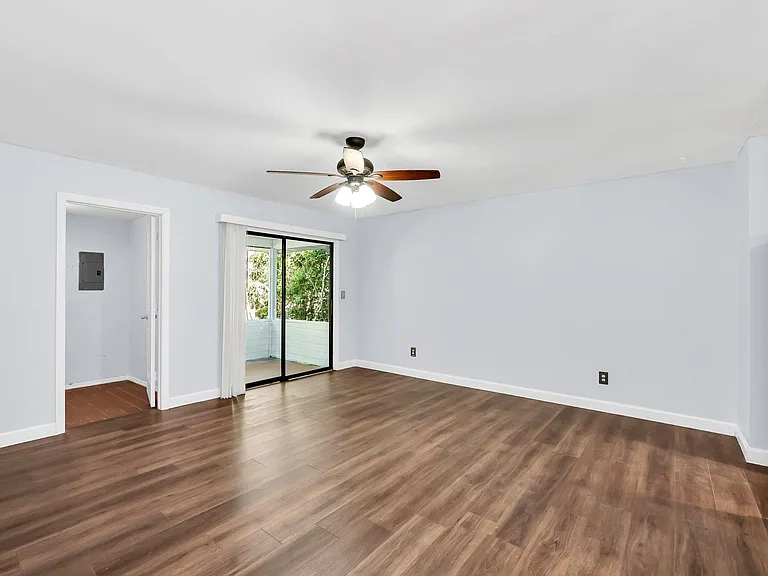118 Michelle Ln #C — Photo 9