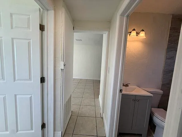 1913 Division Ave #102 — Photo 12