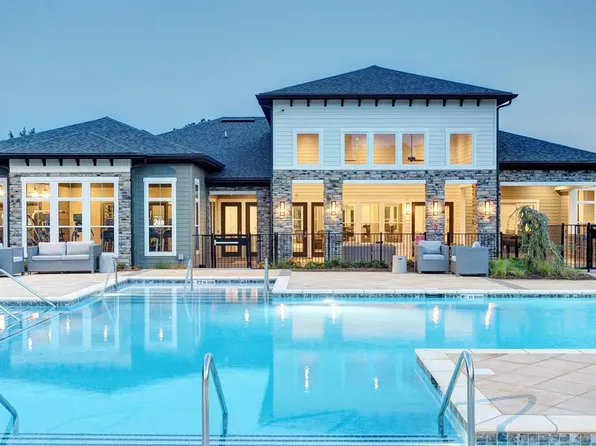 Avery at Turkey Creek