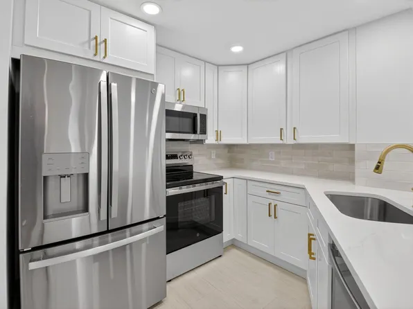 7547 S Oriole Blvd APT 101, Delray Beach, FL 33446