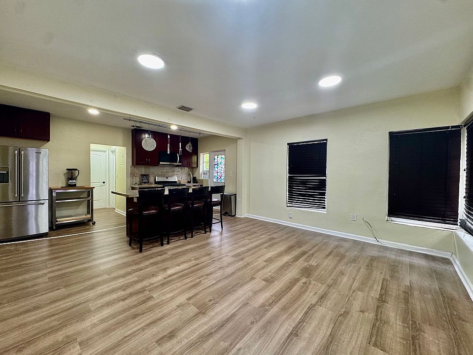 1st image of 714 N Federal Hwy APT 1