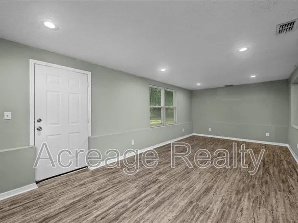 884 Kennard St, Jacksonville, FL 32208