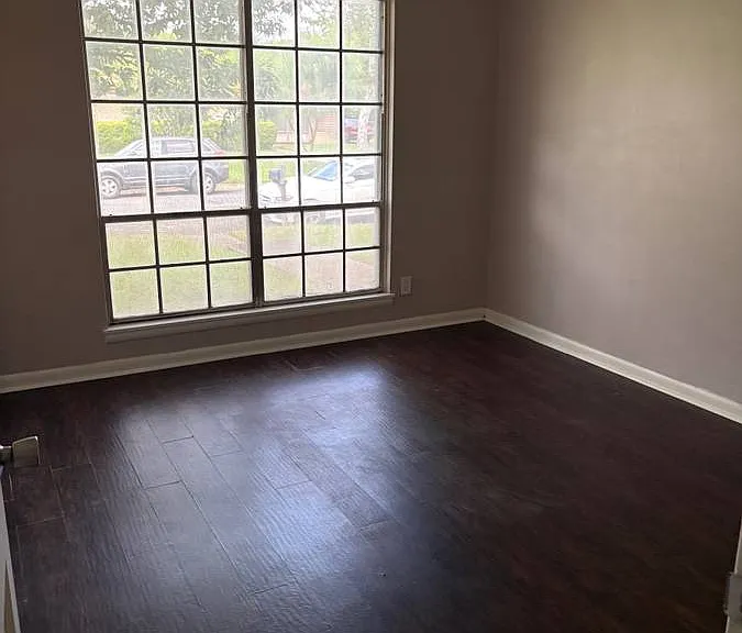 6313 Kenilworth Dr — Photo 8