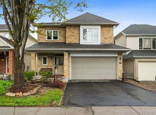 6 A Rosetta Ave, Ottawa, ON K2G6T5