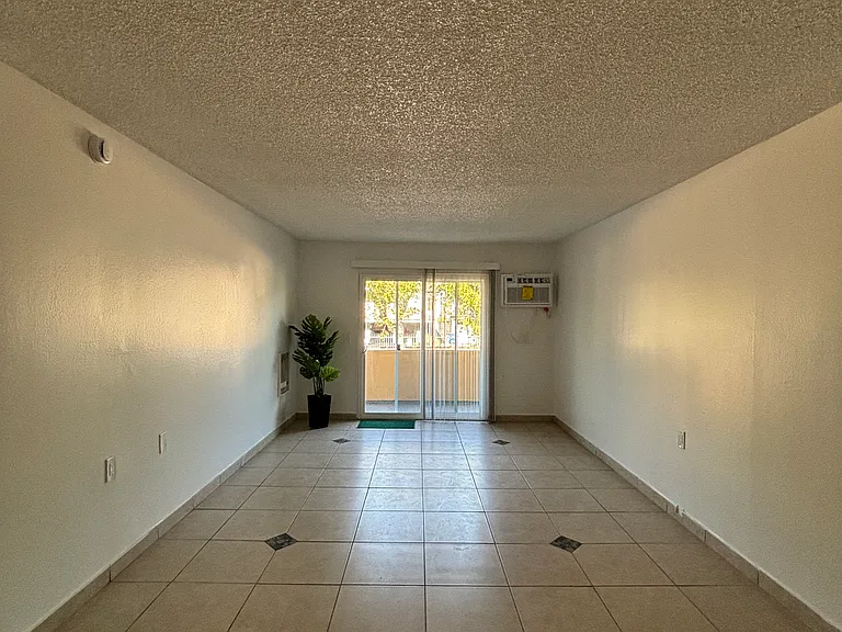 7521 Simpson Ave #212 — Photo 11