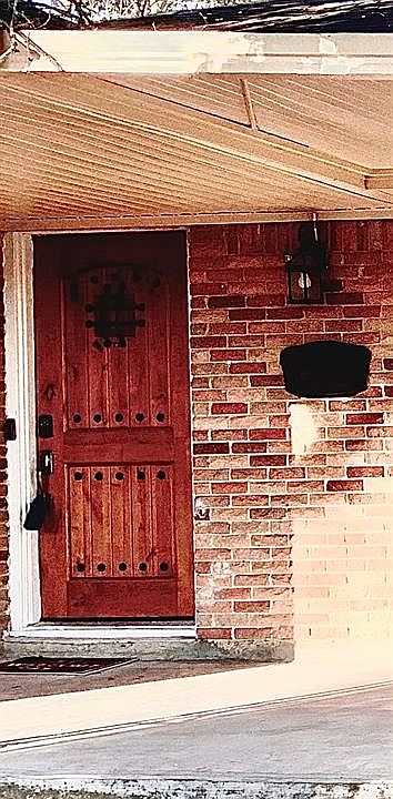 1st image of 2410 Dewberry Ln
