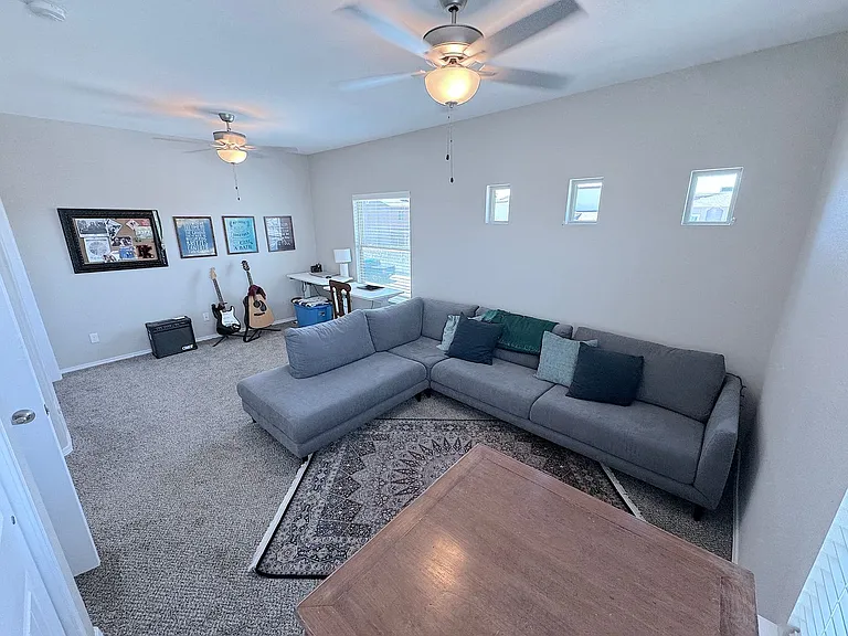 7805 Enchanted View Dr — Photo 32