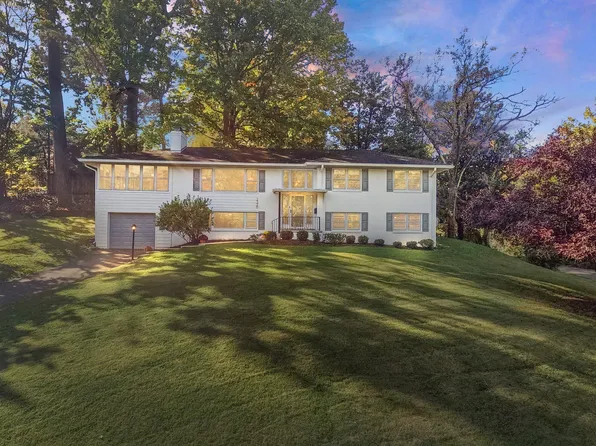2330 Windsor Rd, Alexandria, VA 22307