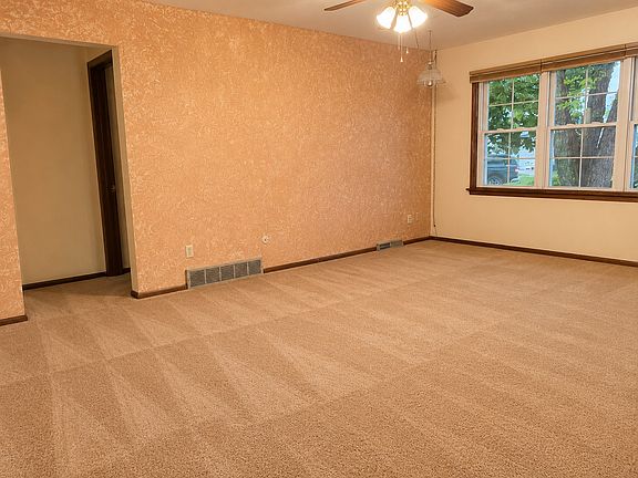 3rd image of 435 33rd Ave