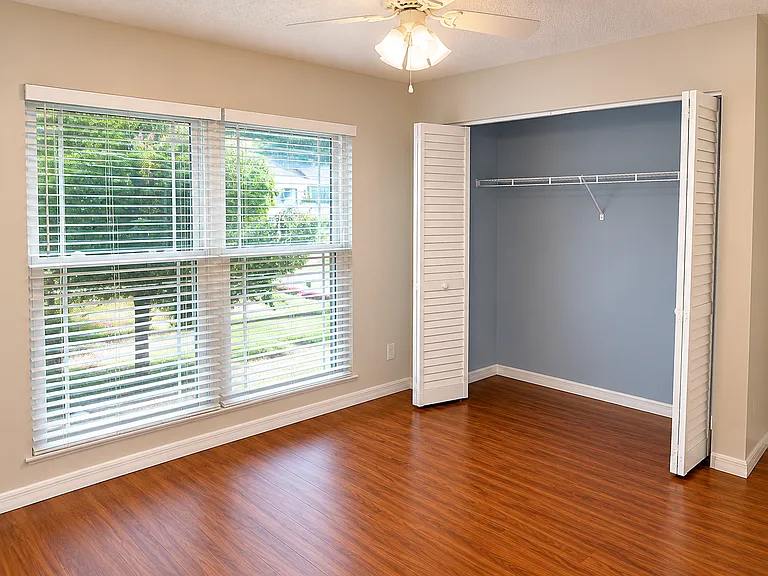 1128 Bloom Hill Ave — Photo 10