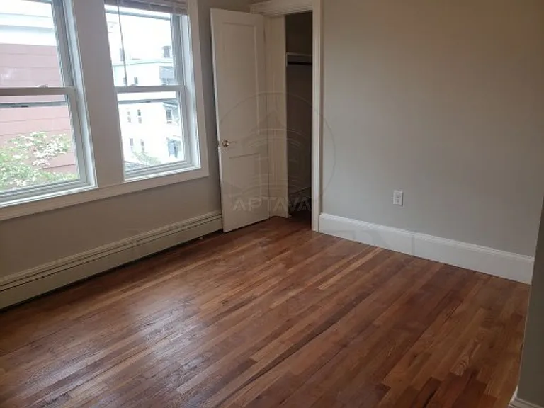 87 Bartlett St #7 — Photo 8