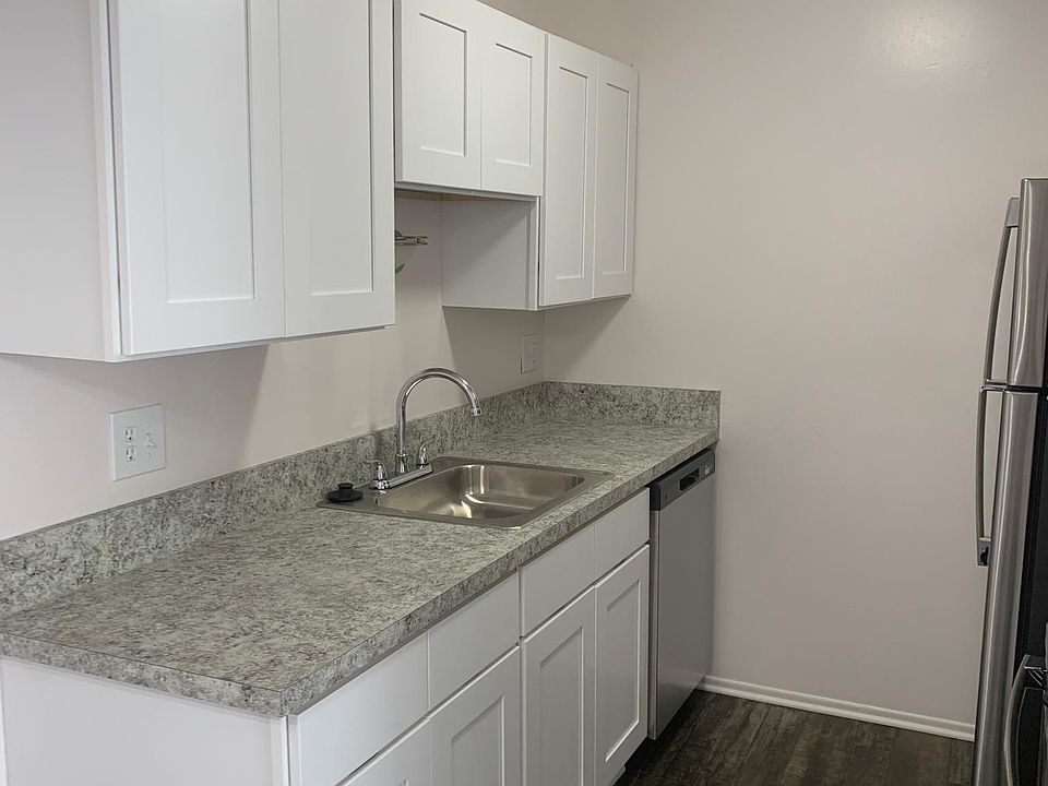 Cherry Hill Manor Apartments 167 Cherry Valley Dr Inkster MI Zillow