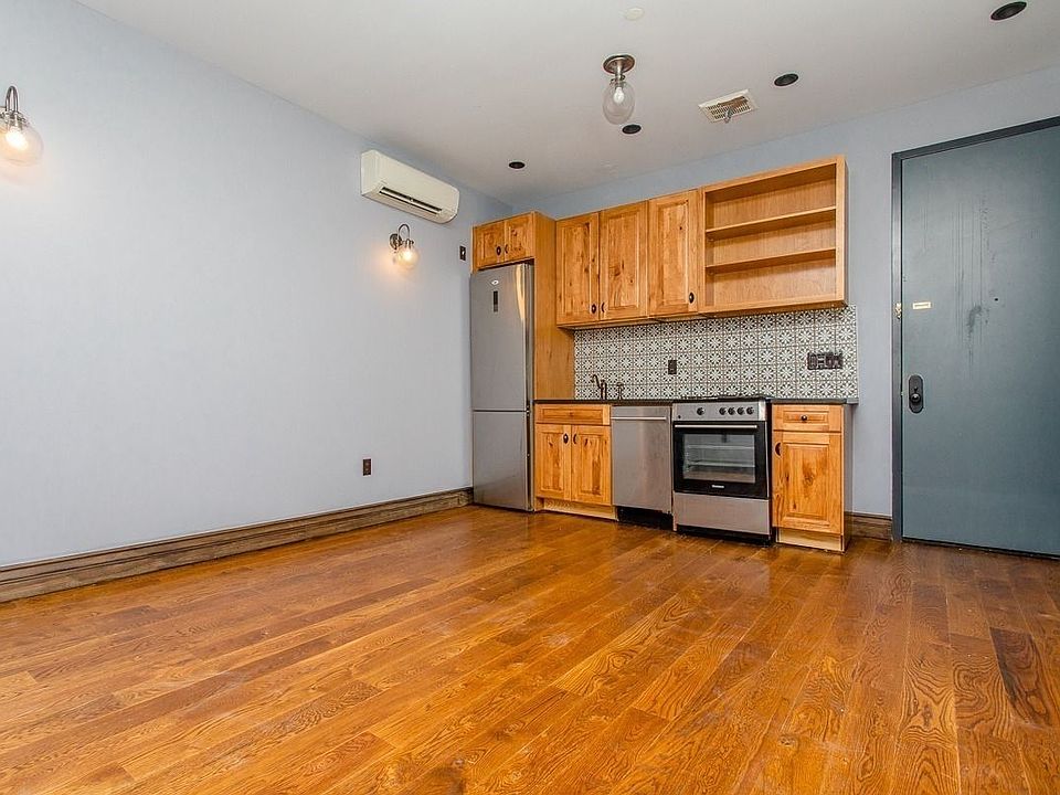 1st image of 311 Melrose St #B3