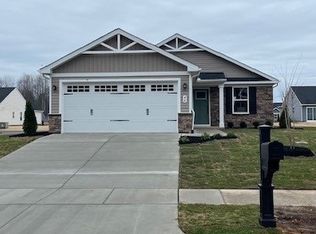 96 Pleasants Ln, Kilmarnock, VA 22482
