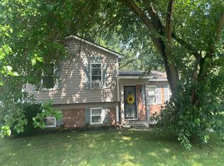 15859 Knurlwood St, Romulus, MI 48174