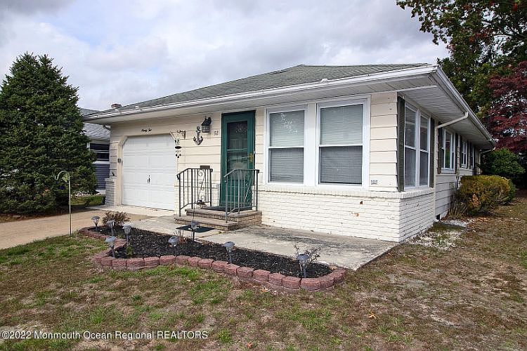 1st image of 92 Barbados Dr S