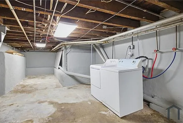 3060 Martha St — Photo 28
