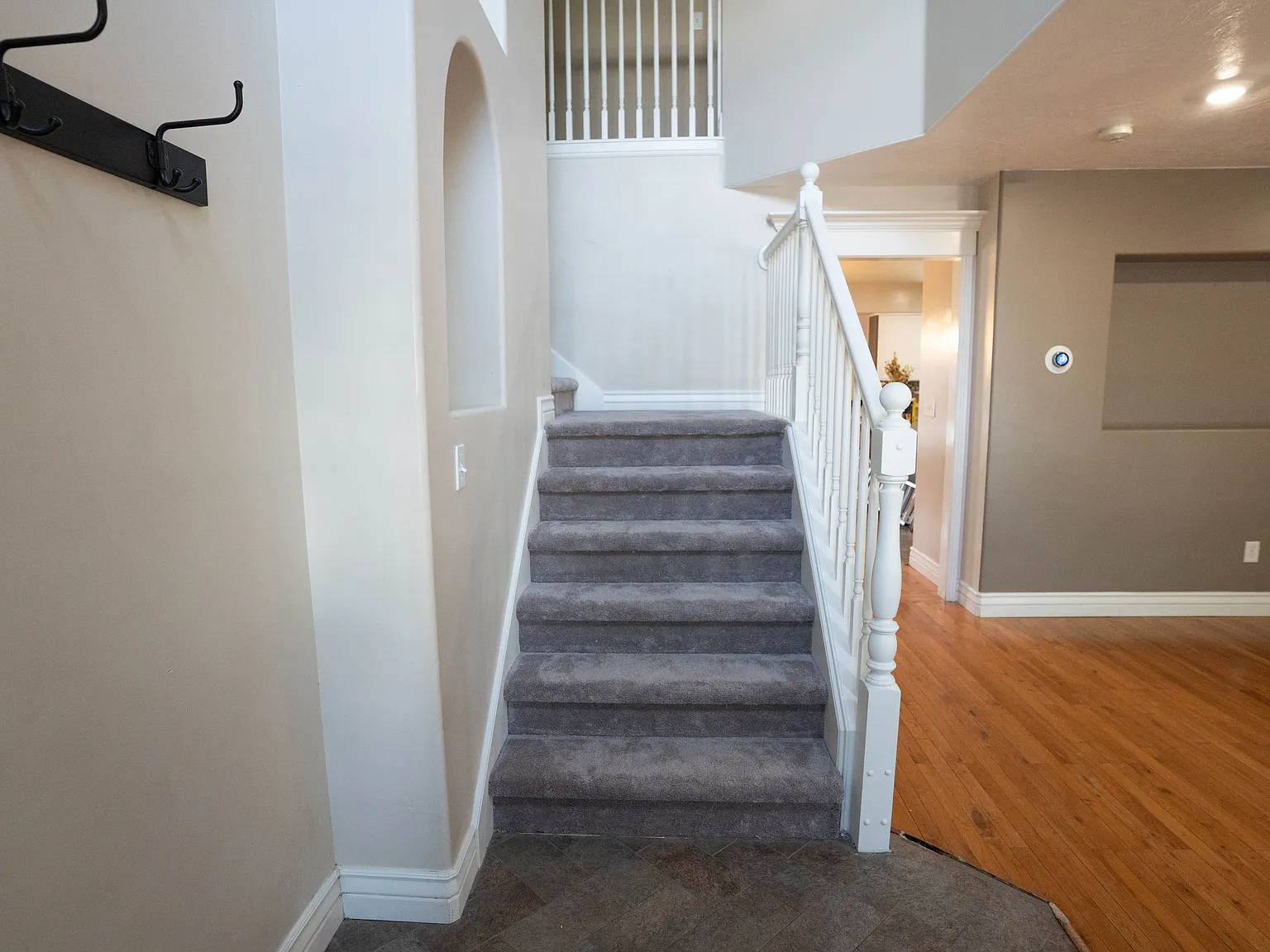 1687 N 2560 W — Photo 2