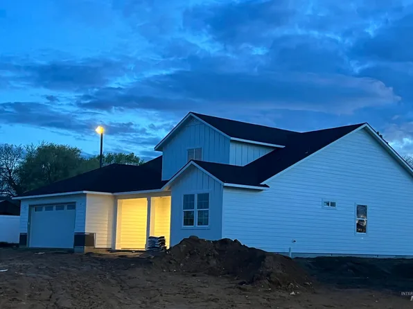 1067 W Troy Pl, Kuna, ID 83634