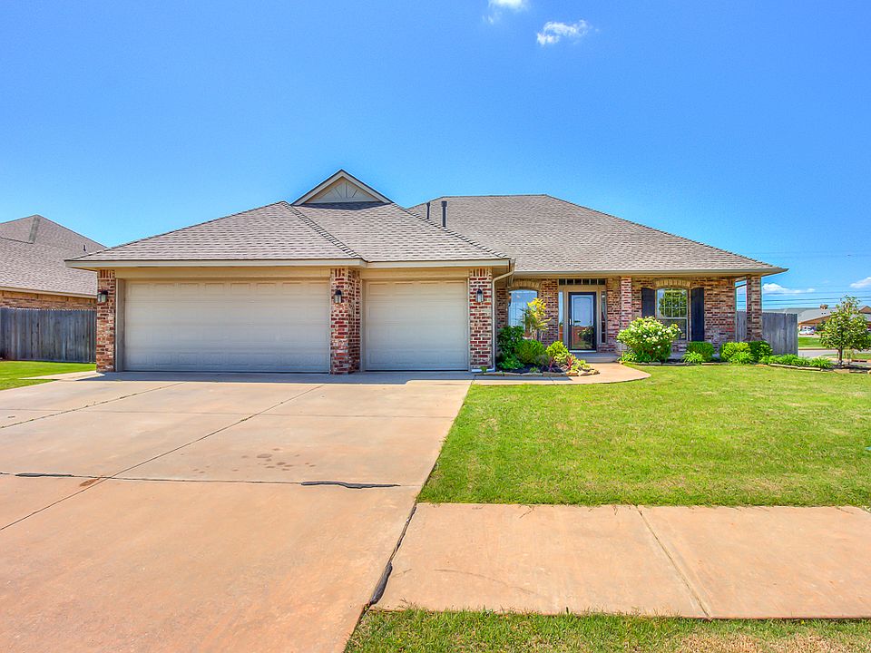 1st image of 17005 Autumnwood Dr